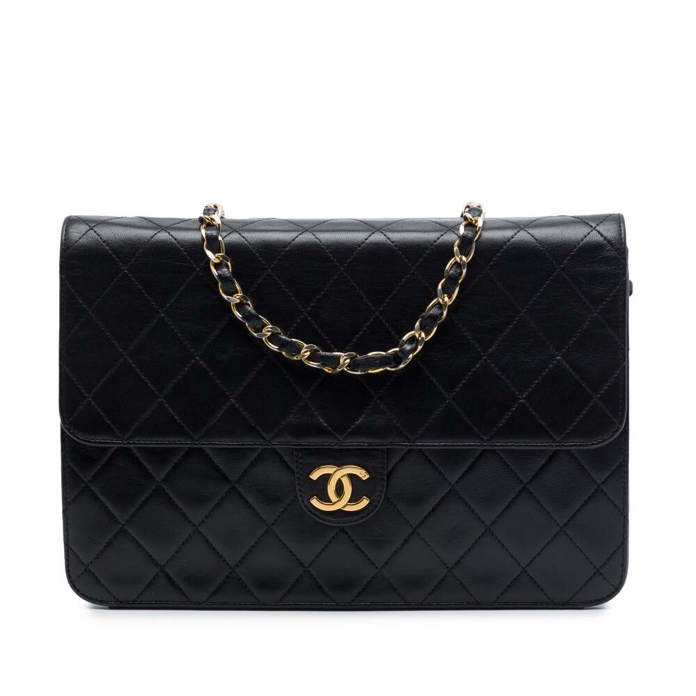Chanel Vintage Clutch With Chain #299225C36B